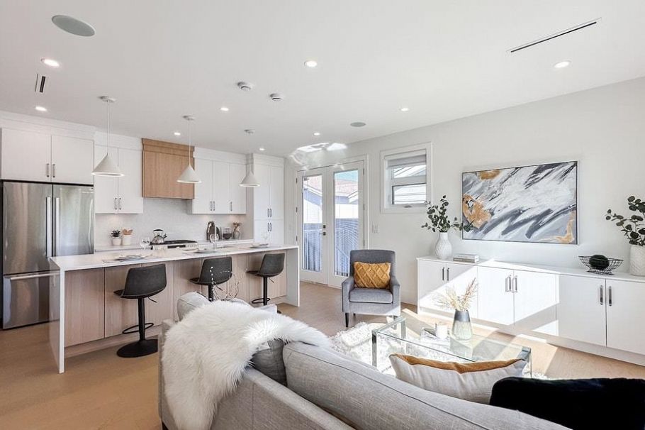 4265 Macdonald Avenue Burnaby, BC - 6