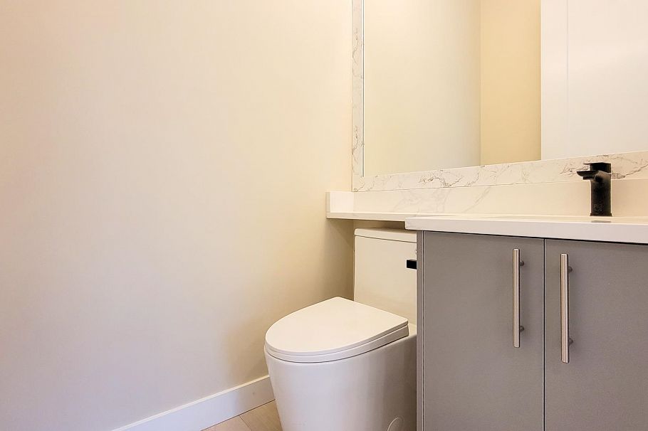 3433 E 23rd Avenue Vancouver, BC - 11