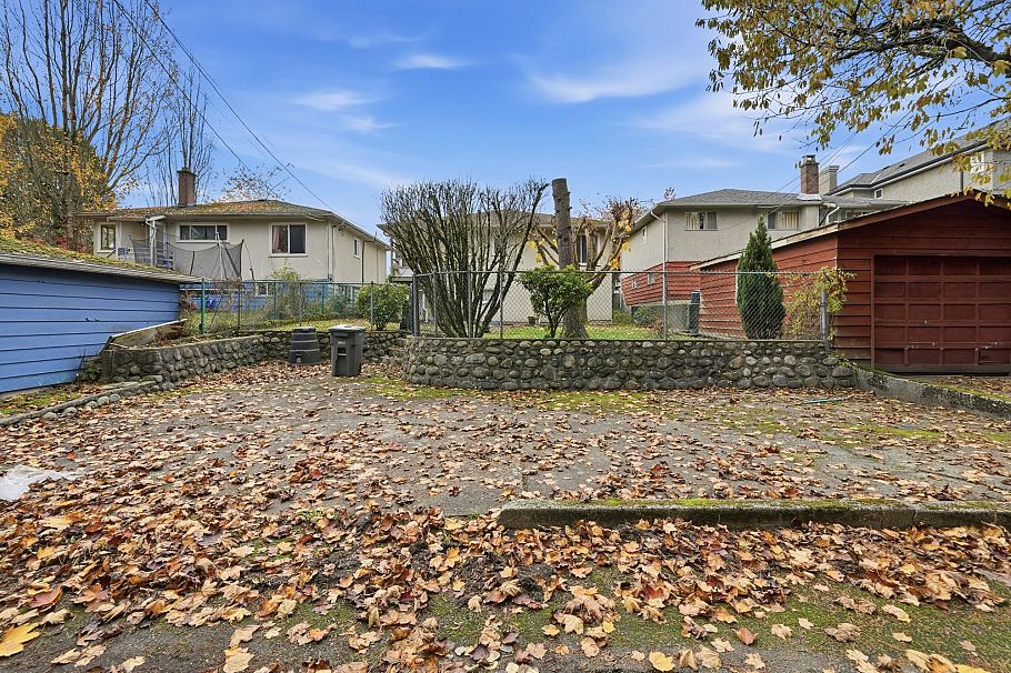 5878 Argyle Street Vancouver, BC - 4