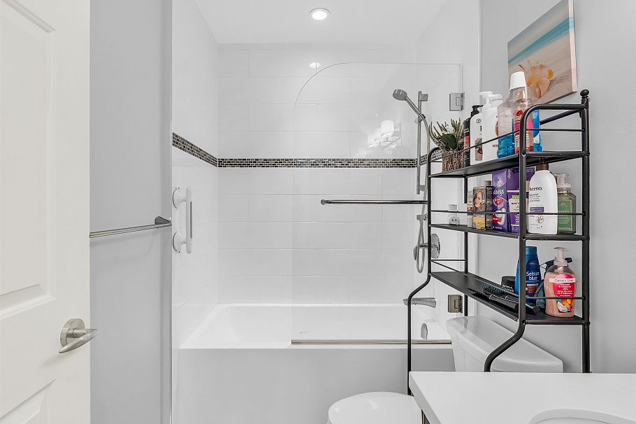 7170 Hecate Place Vancouver, BC - 3