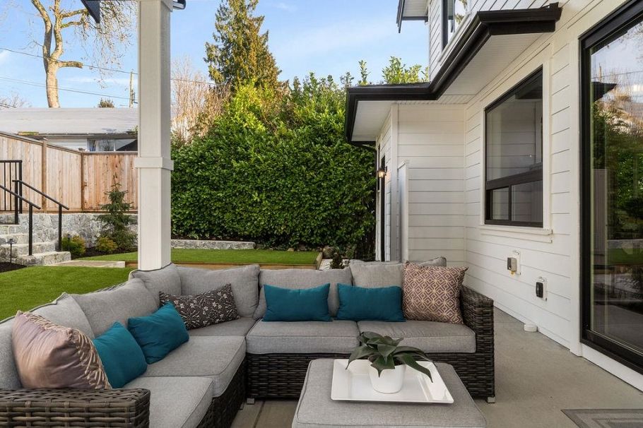 338 W 24th Street North Vancouver, BC - 16