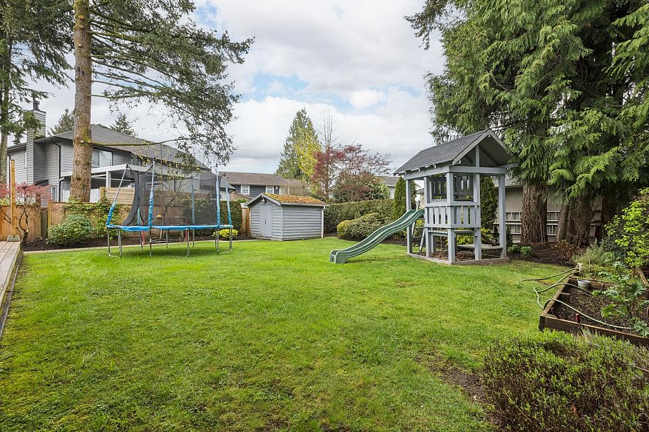 3476 Wellington Crescent North Vancouver, BC - 38