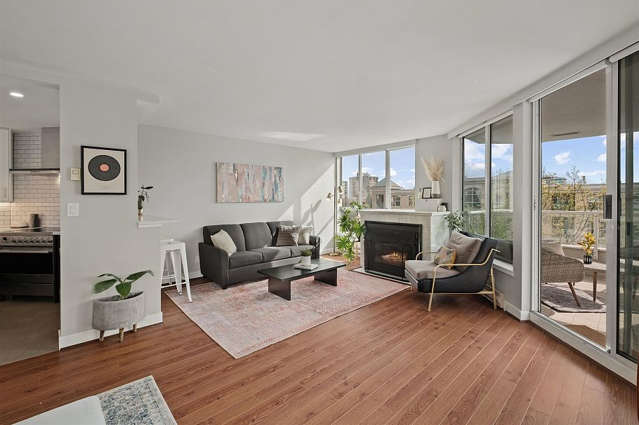 303 408 Lonsdale Avenue North Vancouver, BC - 17