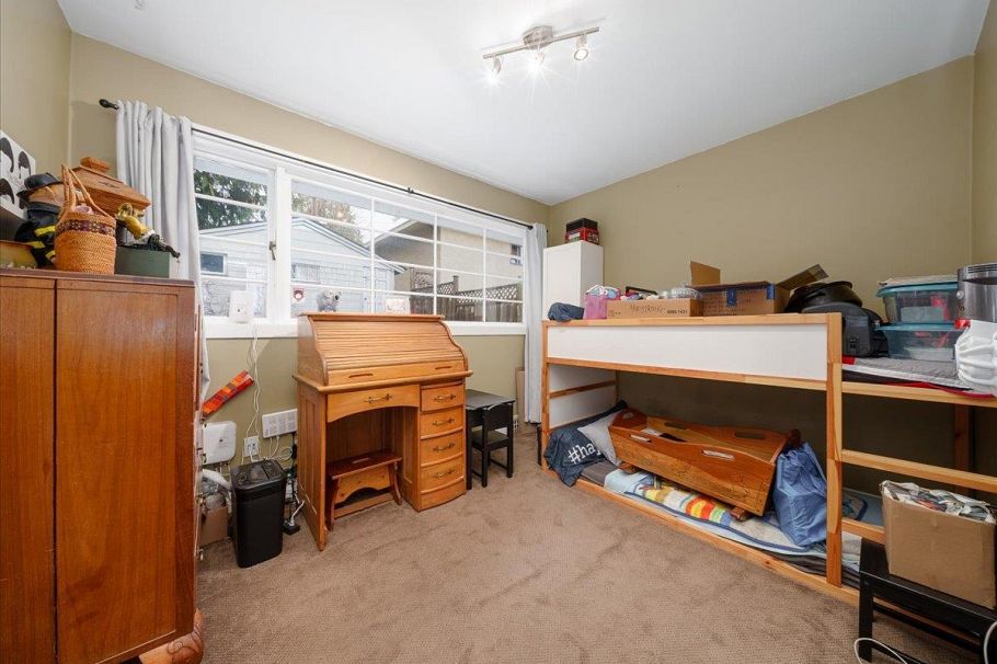 322 E 25th Street North Vancouver, BC - 12
