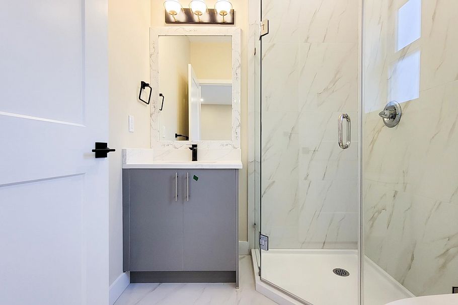 3433 E 23rd Avenue Vancouver, BC - 21