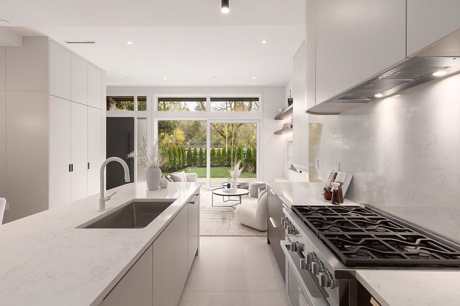 1 3617 W 12th Avenue Vancouver, BC - 9