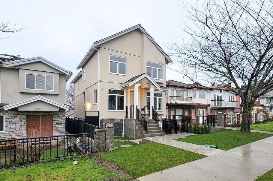 3431 E 23rd Avenue Vancouver, BC - 24