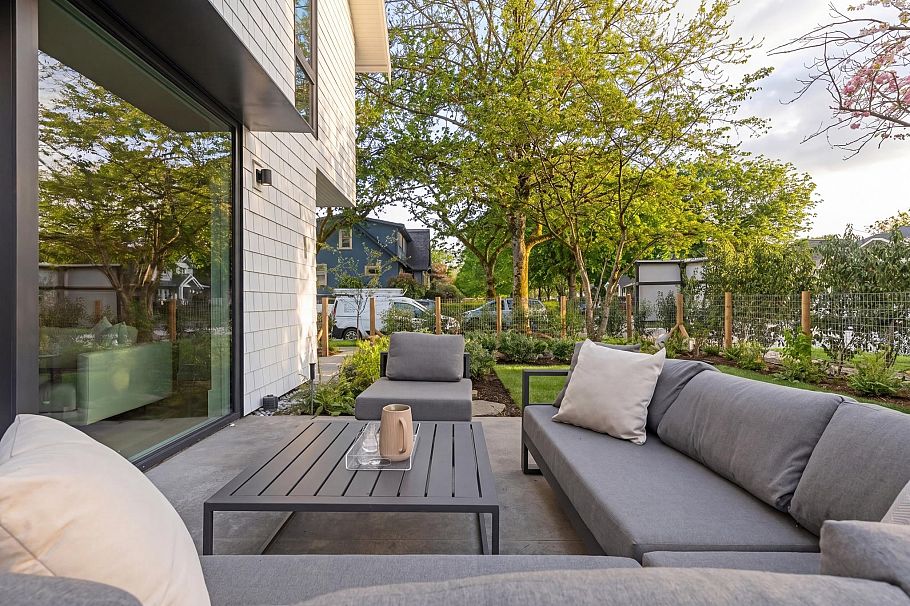 1 2830 Musqueamview Street Vancouver, BC - 33