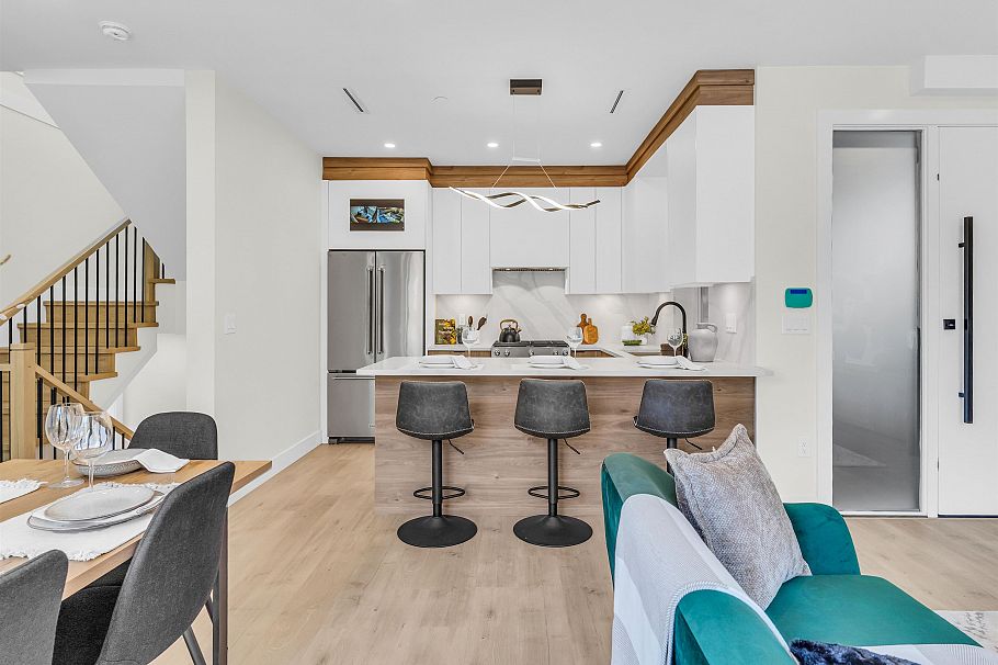 2 5221 Clarendon Street Vancouver, BC - 5