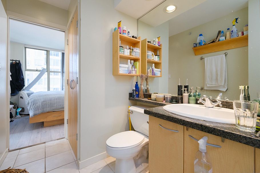 1507 989 Richards Street Vancouver, BC - 9