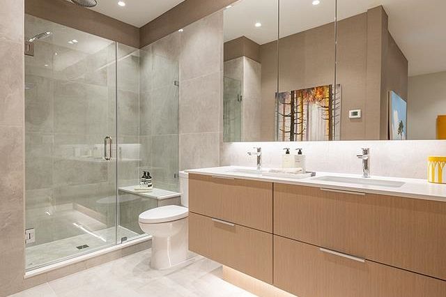 701 128 W 15th Street North Vancouver, BC - 2