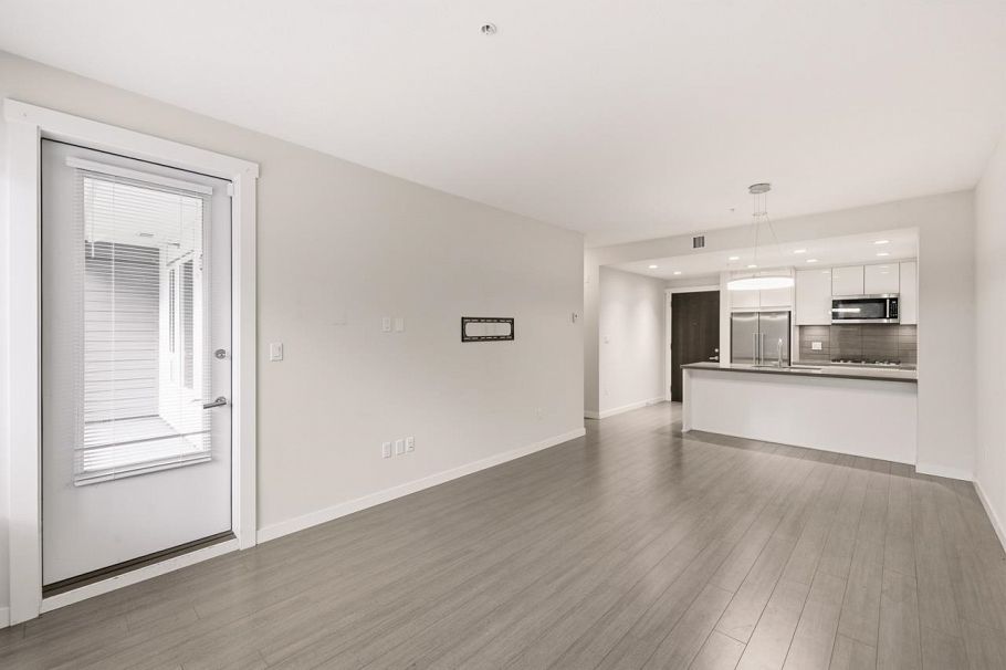 118 255 W 1st Street North Vancouver, BC - 6