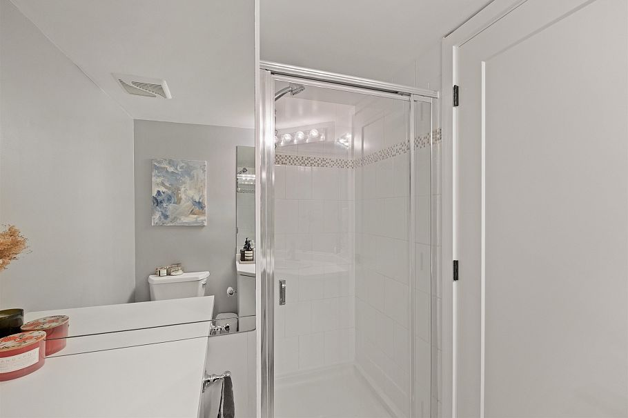 303 408 Lonsdale Avenue North Vancouver, BC - 28