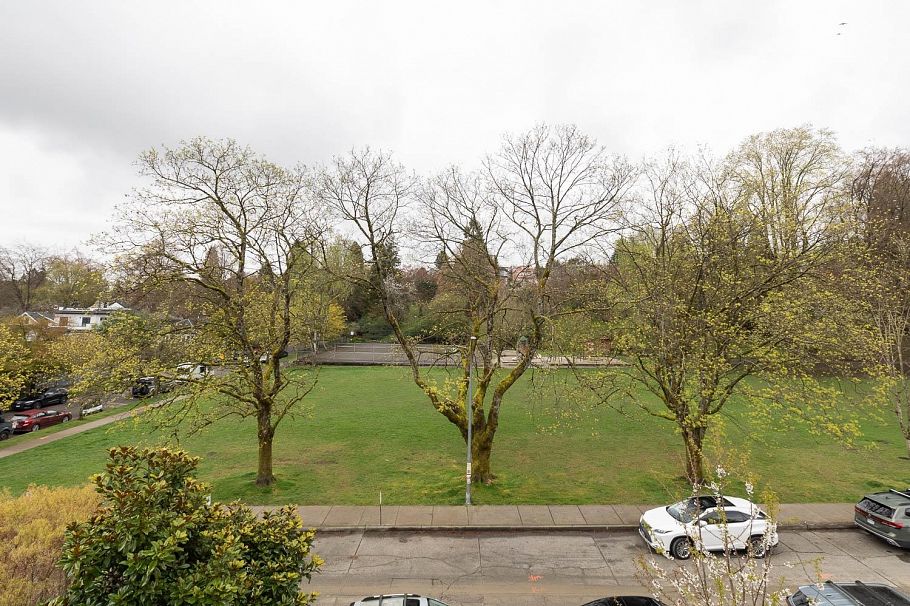 1 3617 W 12th Avenue Vancouver, BC - 23