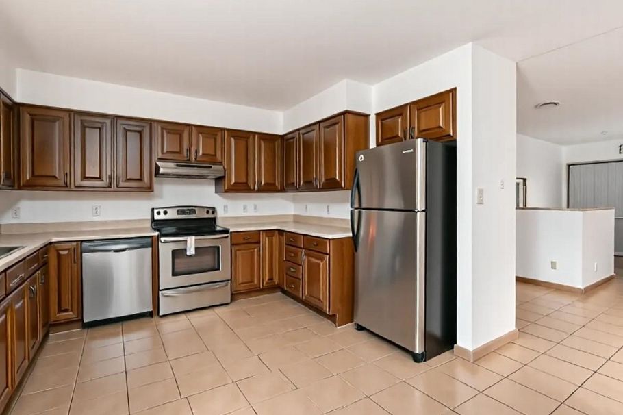 1609 Bewicke Avenue North Vancouver, BC - 6