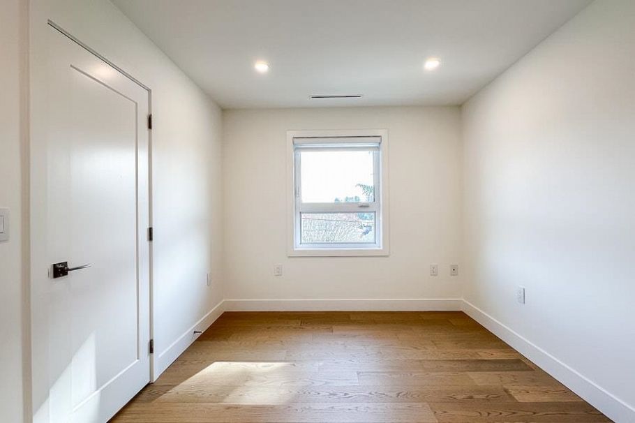 4265 Macdonald Avenue Burnaby, BC - 22