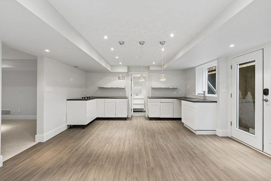 3476 Wellington Crescent North Vancouver, BC - 31