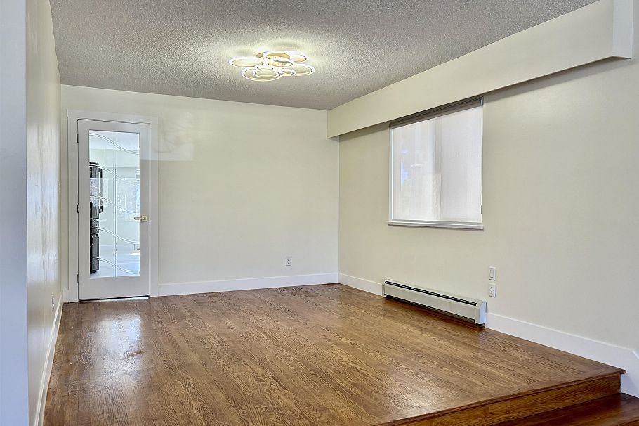 1544 W 68th Avenue Vancouver, BC - 4