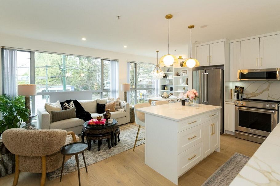 206 2630 Arbutus Street Vancouver, BC - 5