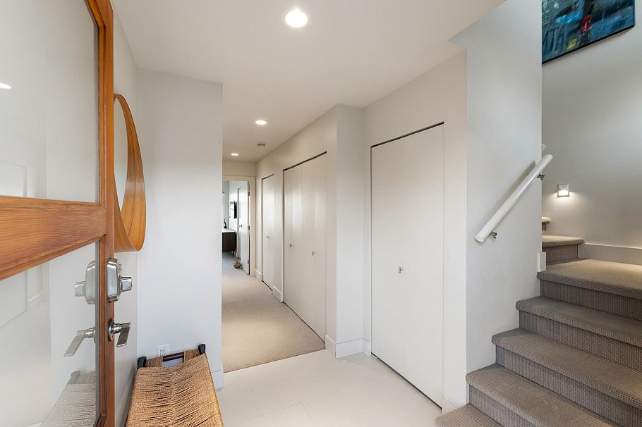 FRSL17 415 W Esplanade Avenue North Vancouver, BC - 14