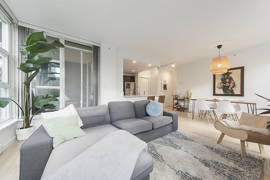 205 189 National Avenue Vancouver, BC - 7