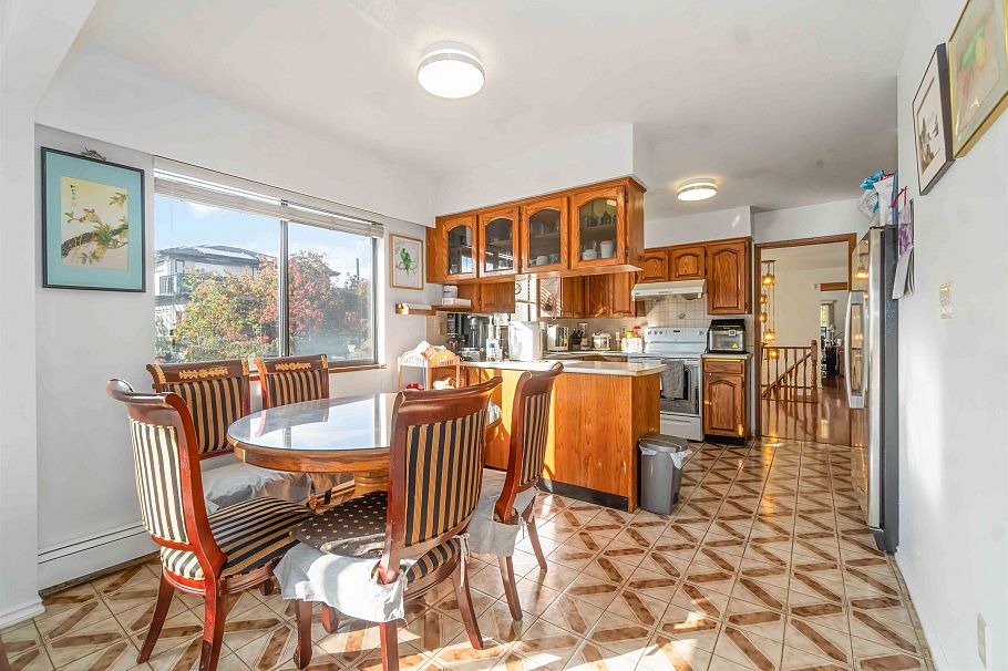 5820 Earles Street Vancouver, BC - 14