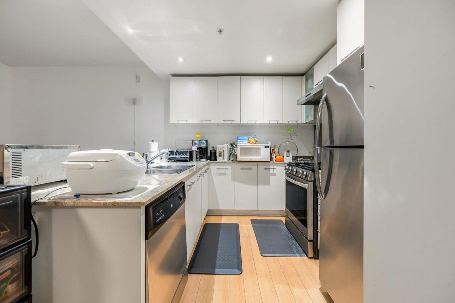 1 3111 Corvette Way Richmond, BC - 3