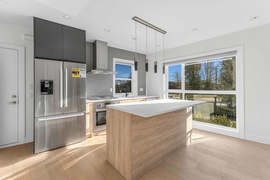 7359 Oak Street Vancouver, BC - 4