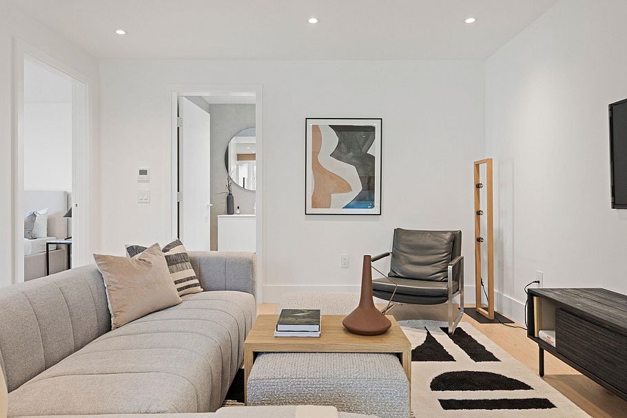 1 2830 Musqueamview Street Vancouver, BC - 15