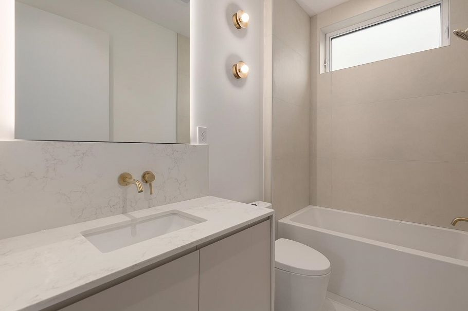 2 3617 W 12th Avenue Vancouver, BC - 16