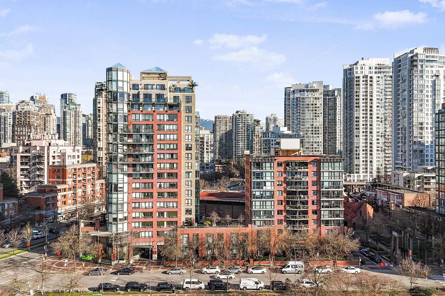 18A 199 Drake Street Vancouver, BC - 1