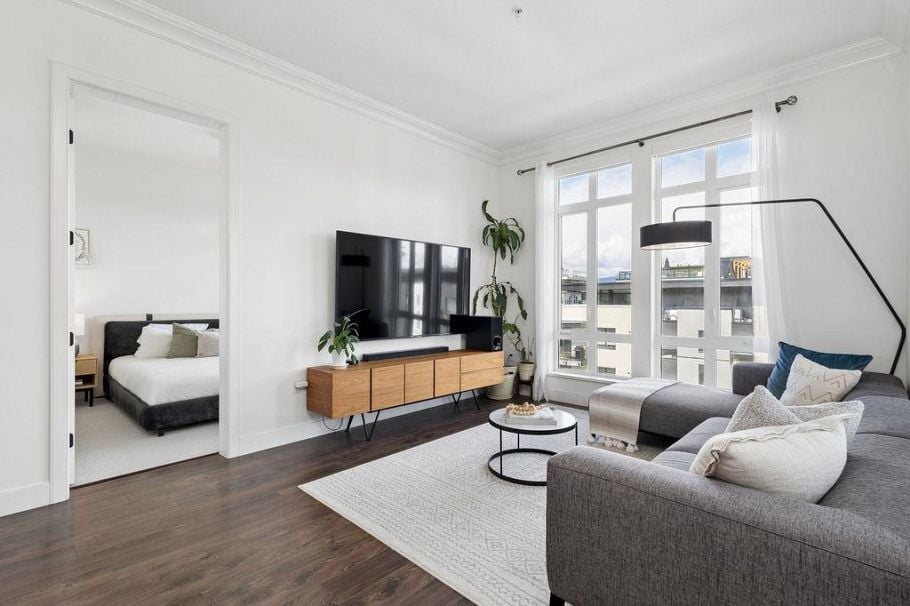 607 168 E 35th Avenue Vancouver, BC - 3