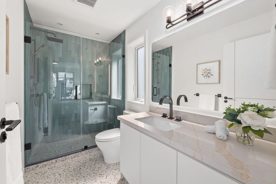 679 W 18th Avenue Vancouver, BC - 19