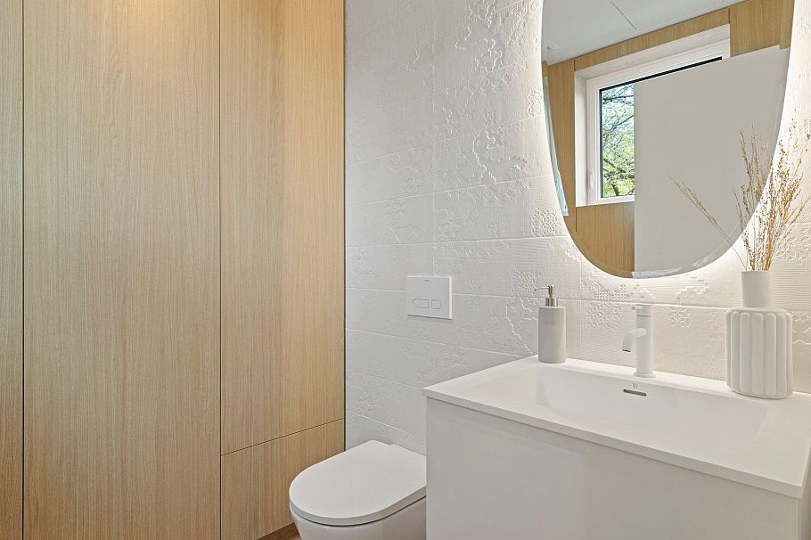 1 2830 Musqueamview Street Vancouver, BC - 13