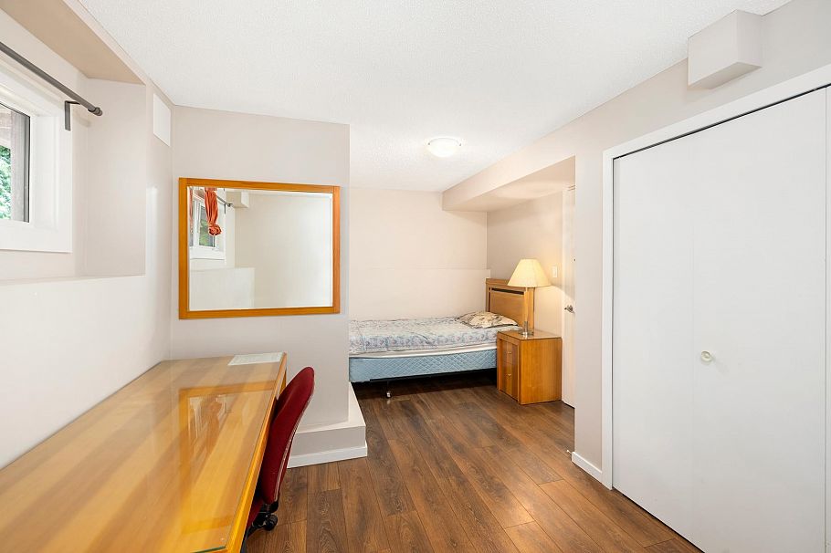 1135 Heritage Boulevard North Vancouver, BC - 21