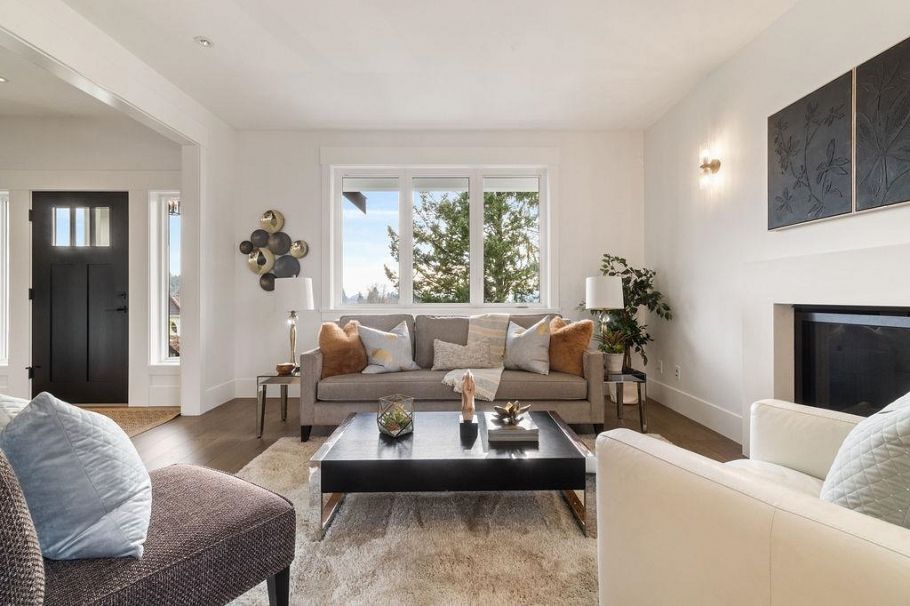 338 W 24th Street North Vancouver, BC - 6