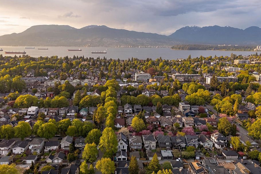 1 2830 Musqueamview Street Vancouver, BC - 36