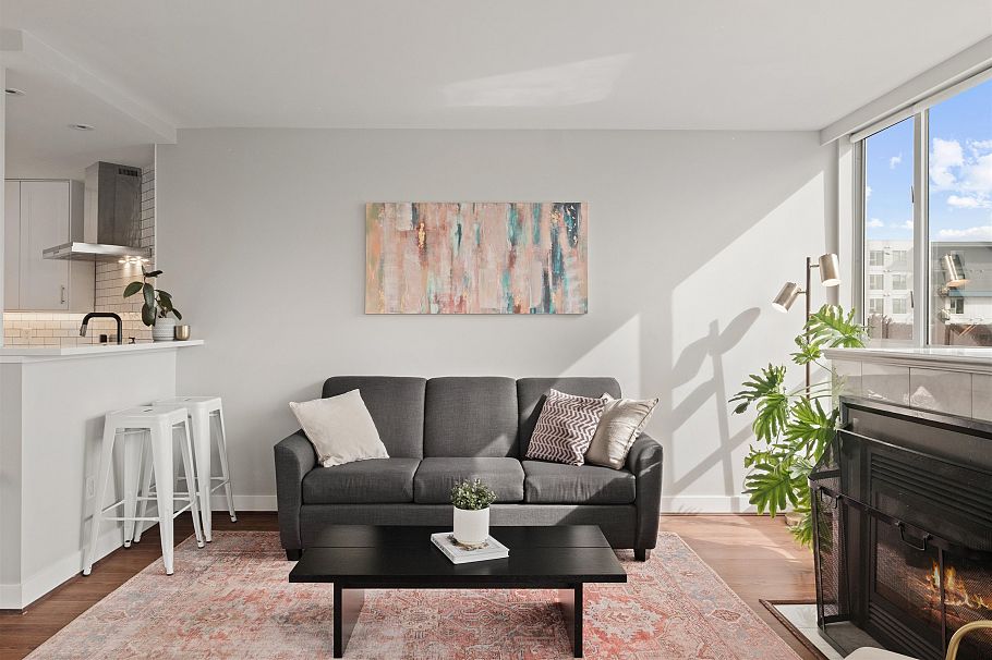 303 408 Lonsdale Avenue North Vancouver, BC - 10