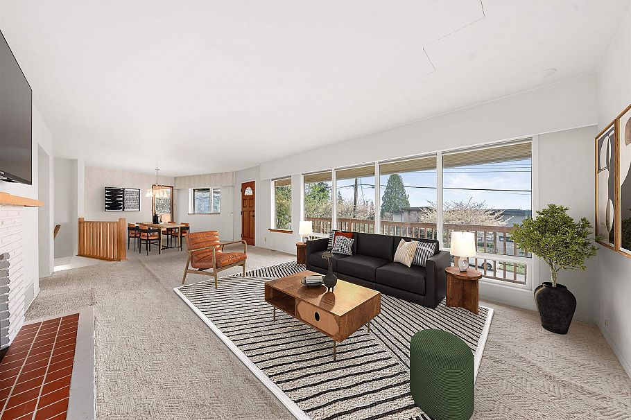 234 Rondoval Crescent North Vancouver, BC - 3