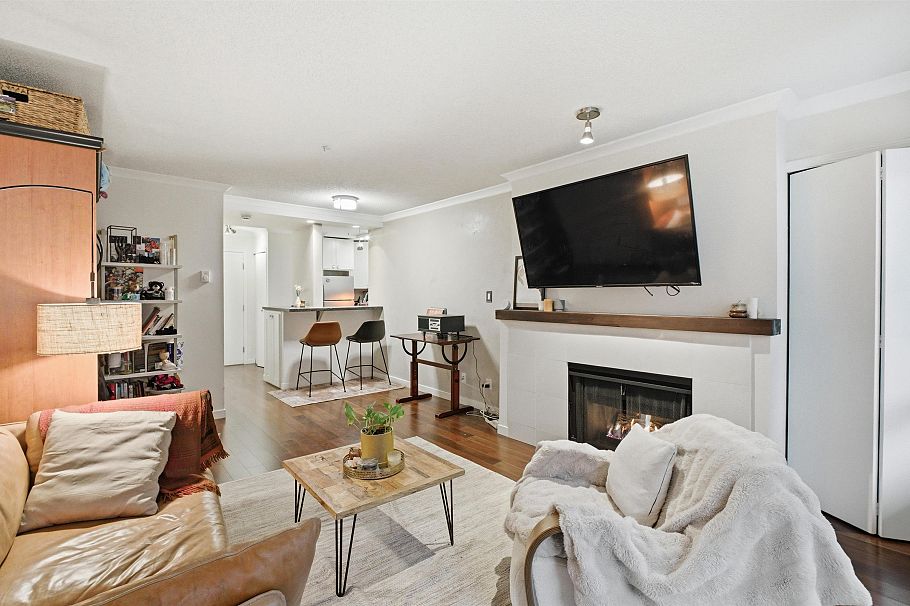 307 1230 Haro Street Vancouver, BC - 1