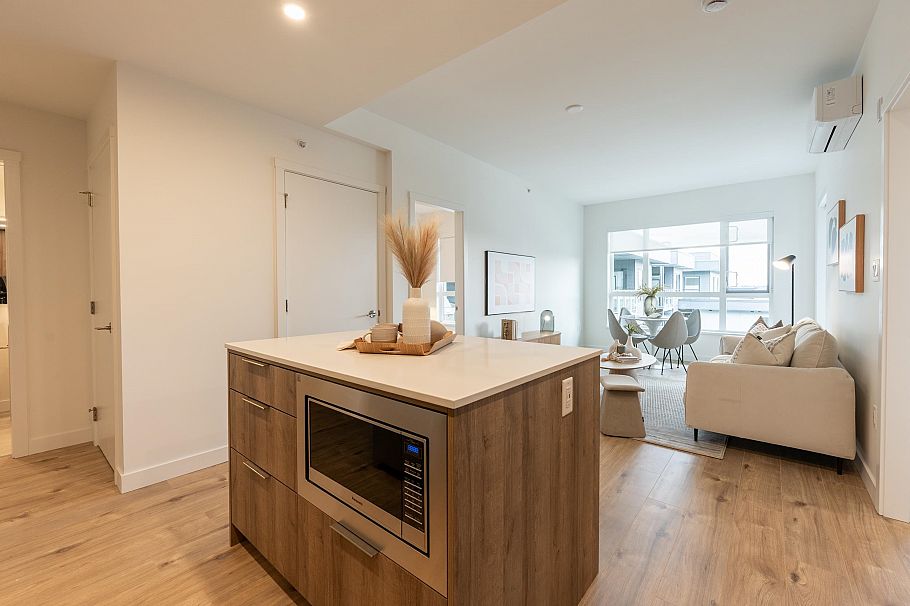 605 3596 Malsum Drive North Vancouver, BC - 23