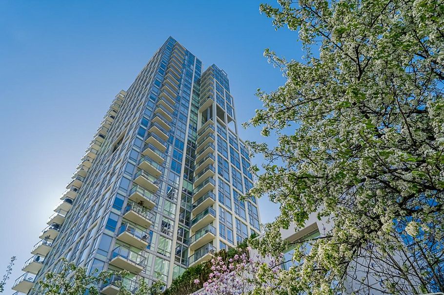 2703 1455 Howe Street Vancouver, BC - 27