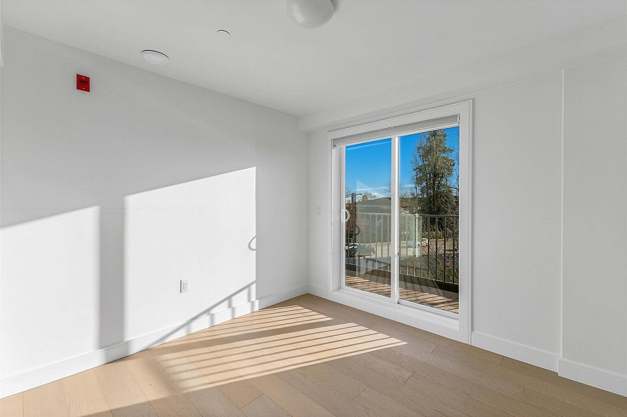 7359 Oak Street Vancouver, BC - 7