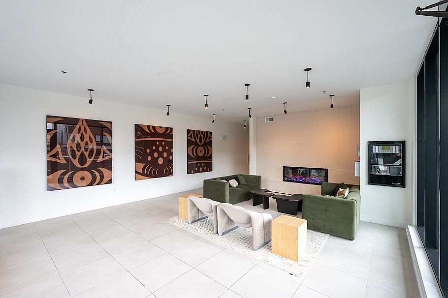 605 3596 Malsum Drive North Vancouver, BC - 33