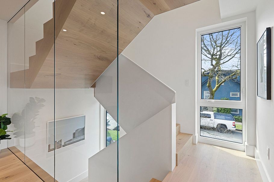 1 2830 Musqueamview Street Vancouver, BC - 18