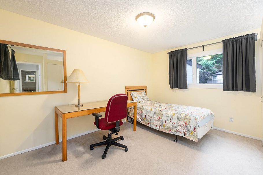 1135 Heritage Boulevard North Vancouver, BC - 19