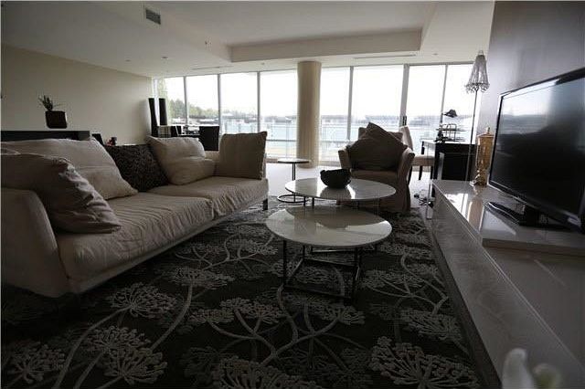 302 5838 Berton Avenue Vancouver, BC - 4