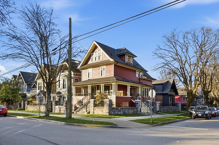 1967 Napier Street Vancouver, BC - 29