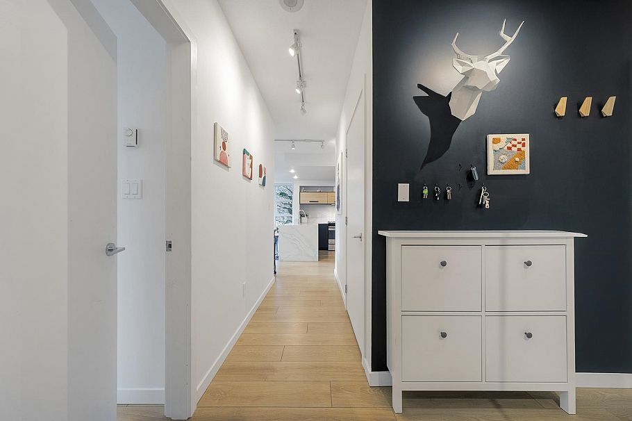 205 189 National Avenue Vancouver, BC - 29