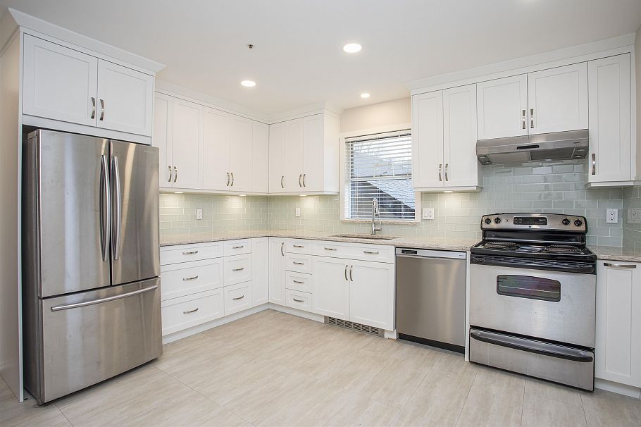 2945 W 12th Avenue Vancouver, BC - 14